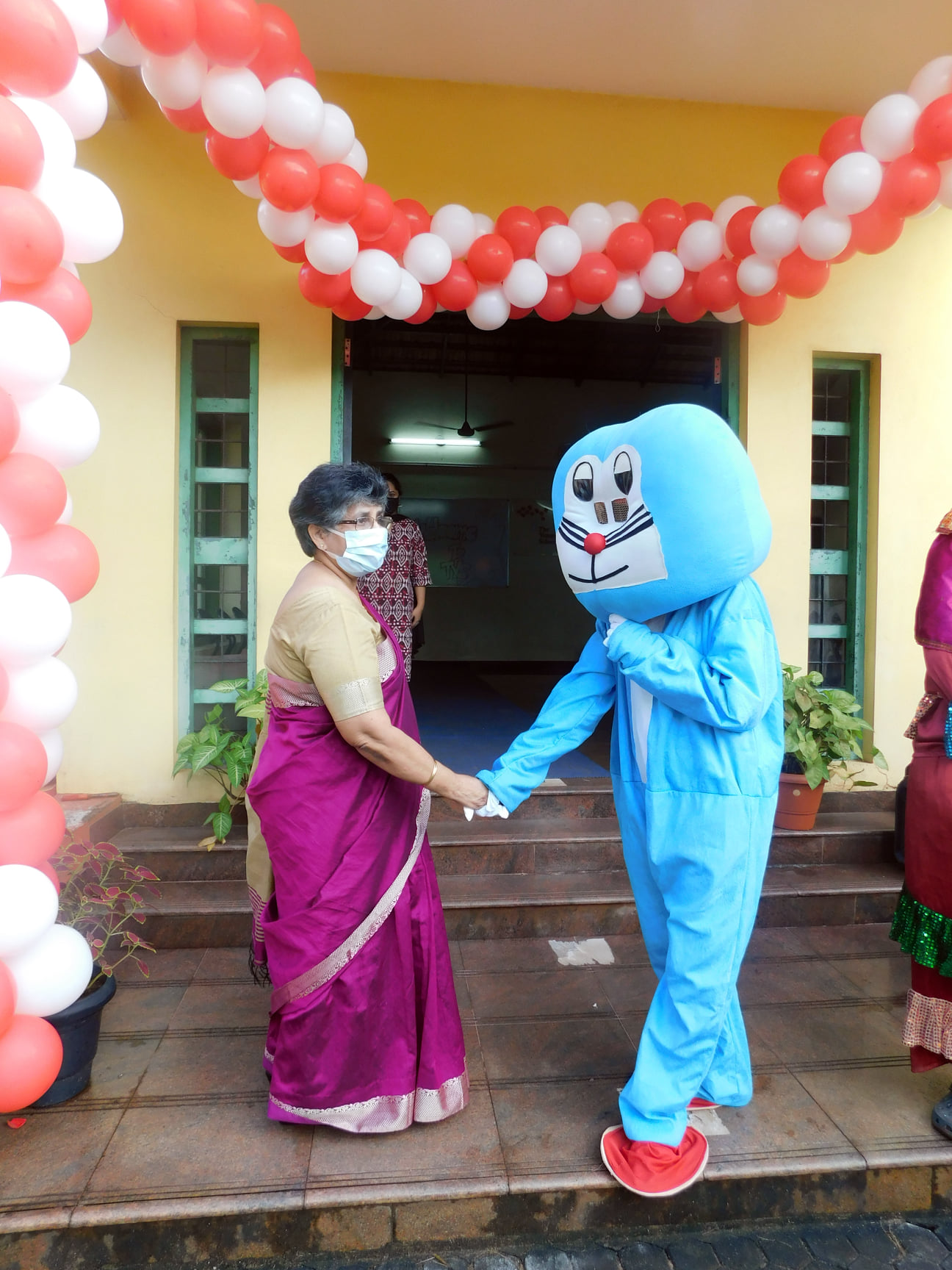 welcoming-tiny-tots-the-yenepoya-school-mangalore